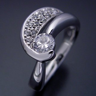 北海道・Kさま（購入商品：蝶々をモチーフとした婚約指輪 [R3446]）