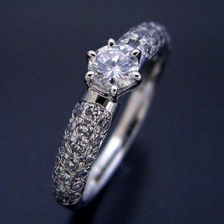 島根県・Hさま（購入商品：ハーフパヴェセッティングの婚約指輪 [R3417]）