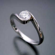 画像1: 抱き合わせ伏せこみタイプの婚約指輪 (1)