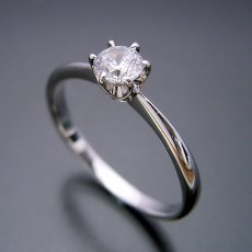 画像1: 6本爪ティファニーセッティングタイプの婚約指輪 (1)