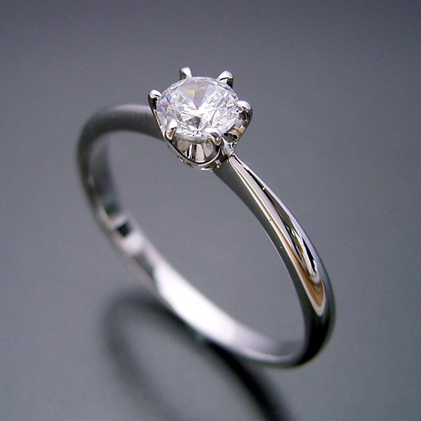 6本爪ティファニーセッティングタイプの婚約指輪 - １０万円で作れる 