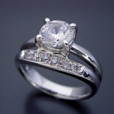 画像3: １カラット版：１本の指輪なのに重ね着けしているような婚約指輪 (3)
