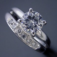 画像4: １カラット版：１本の指輪なのに重ね着けしているような婚約指輪 (4)