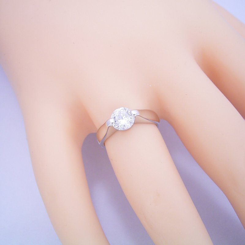 画像5: １カラット版：２点留め伏せこみタイプの婚約指輪 (5)