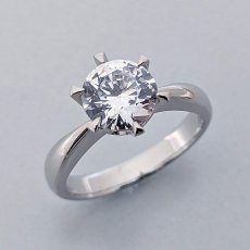 画像5: ２カラットのダイヤモンドを留めた６本爪ティファニーセッティングタイプの婚約指輪 (5)