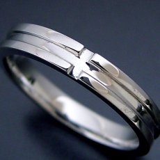画像1: シンプルなクロスラインの結婚指輪 (1)