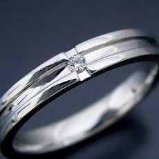 画像3: シンプルなクロスラインのダイヤモンド入り結婚指輪 (3)