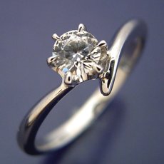 画像3: 6本爪Vラインタイプの婚約指輪 (3)