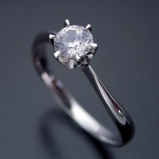 画像1: アームデザインが新しいティファニーセッティングの婚約指輪 (1)
