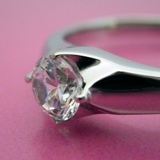 画像4: 雫の王冠をイメージした婚約指輪 (4)