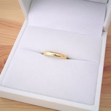画像5: 最高のシンプルデザインである甲丸タイプの結婚指輪 (5)