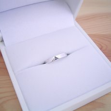 画像1: 究極のシンプルデザインである平打ちタイプの結婚指輪 (1)