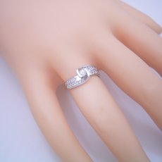 画像5: 綺麗なひねり方の婚約指輪 (5)