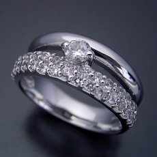 画像1: パヴェセッティングと甲丸リングを組み合わせた婚約指輪 (1)