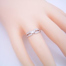 画像5: 土偶みたいなデザインですが、指に着けると似合う婚約指輪 (5)