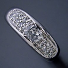 画像3: メレダイヤモンドも主役の婚約指輪 (3)