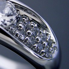 画像4: メレダイヤモンドも主役の婚約指輪 (4)