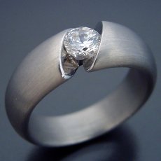 画像2: 最高の着け心地の婚約指輪・「極（きわみ）コンフォート」 (2)