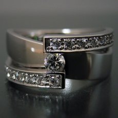 画像3: ごつくてゴージャスな婚約指輪 (3)