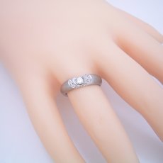 画像5: 隠れたハートをイメージした婚約指輪 (5)