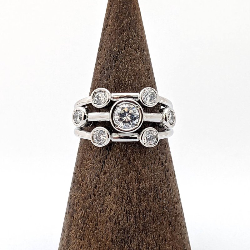 画像6: 0.5カラット版：身に着ける人を選ぶ大人の婚約指輪 (6)