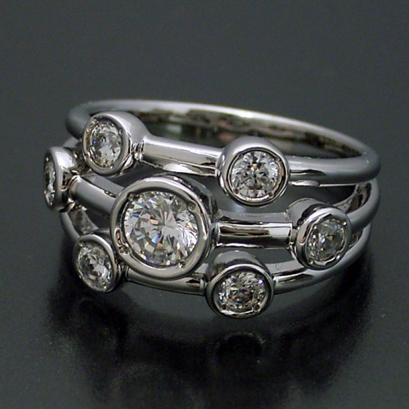 画像3: 0.5カラット版：身に着ける人を選ぶ大人の婚約指輪 (3)