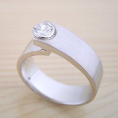 画像7: シンプルでスタイリッシュな婚約指輪「Kiwami type Six」 (7)
