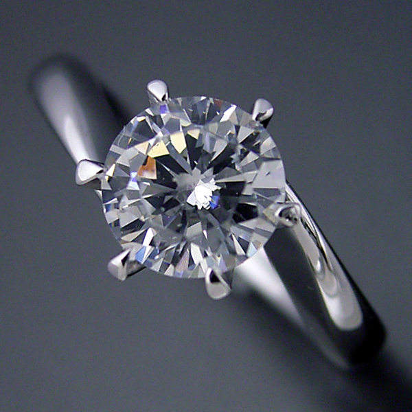 １カラット版：流れるデザインの6本爪タイプの婚約指輪