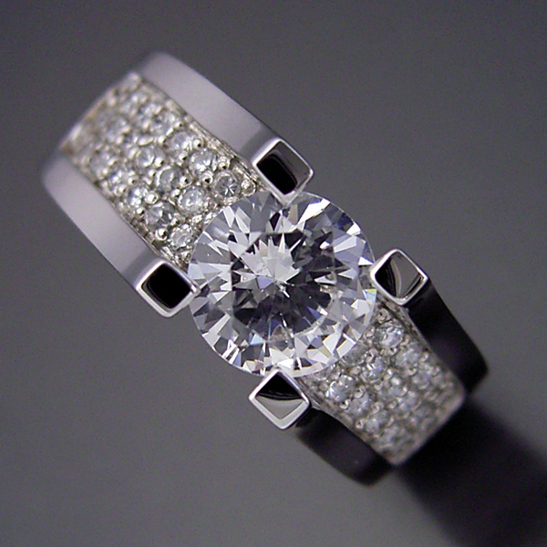 １カラットダイヤモンドの大きさを生かした婚約指輪