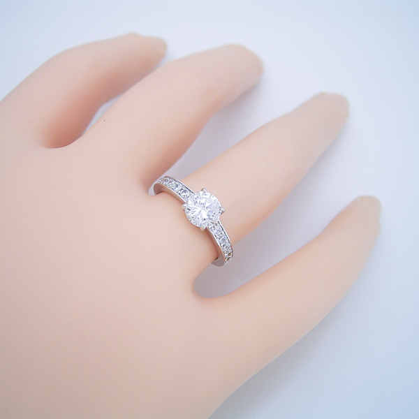 ブランドジュエリーのエンゲージリングのような婚約指輪 - １ｃｔ（カラット）の婚約指輪 - 婚約指輪(エンゲージリング)の販売「ブリリアントジュエリー」
